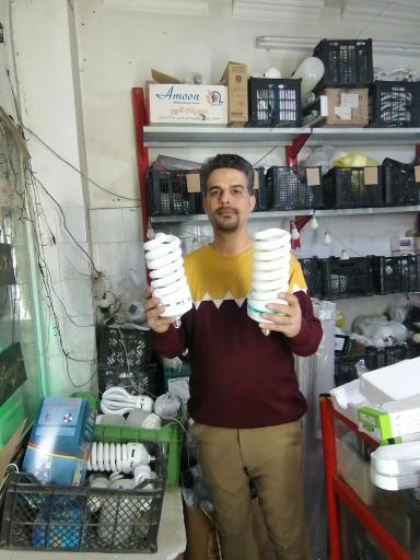 عکس تعمیر لامپ تخصصی مهندس لامپی