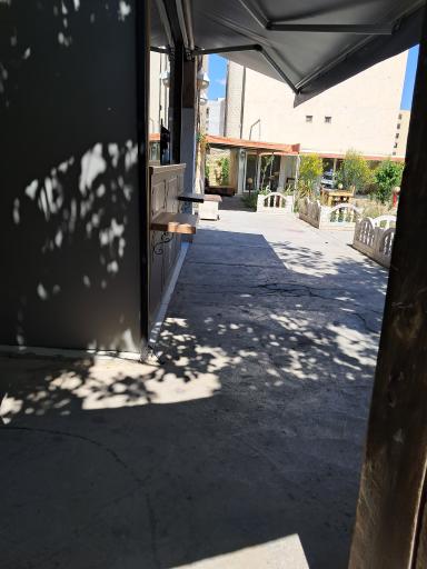 عکس کافه سنتی جیران