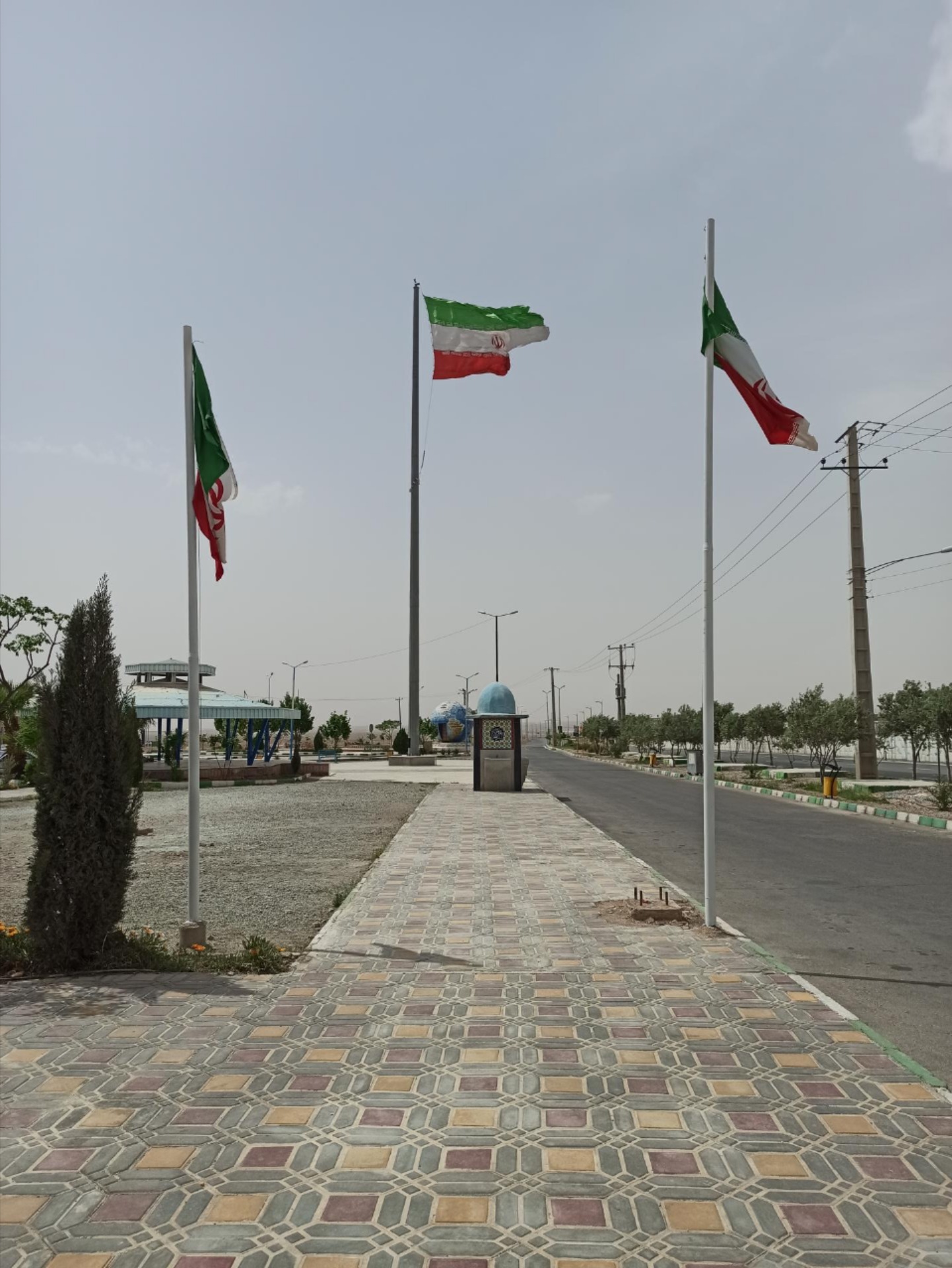 عکس میدان قومس