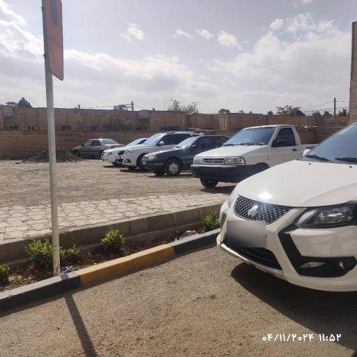 عکس پارکینگ خودروهای شخصی کارکنان ناجا