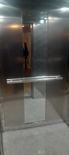 عکس عمارت ثریا 