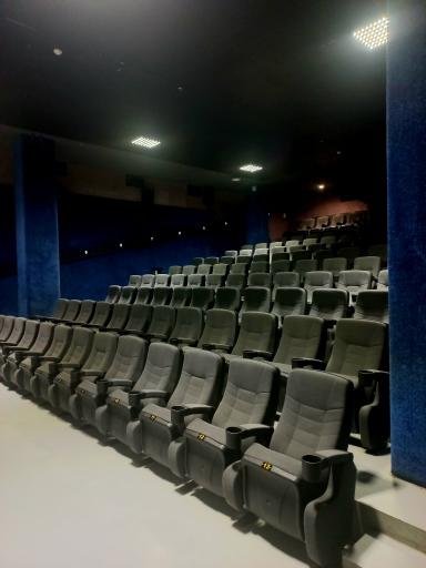 عکس پردیس سینمایی اطلس