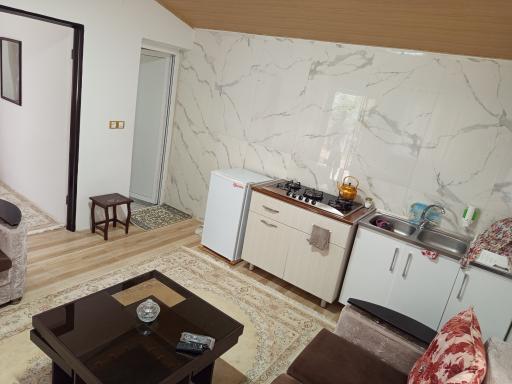 عکس استراحتگاه فانوس دریایی رضوان شهر