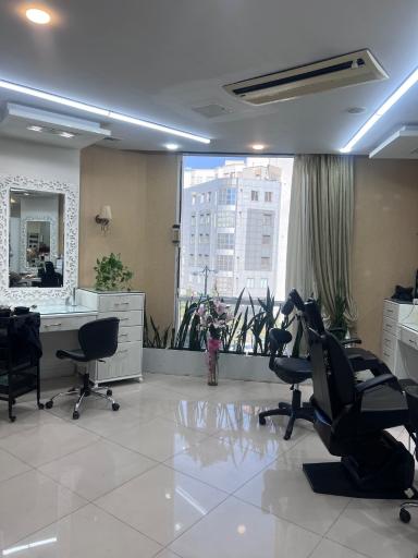 سالن زیبایی هستی 