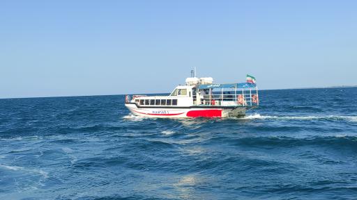 عکس کشتی تفریحی مهتاب