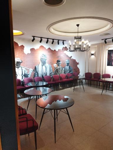 عکس کافه و رستوران هوکا