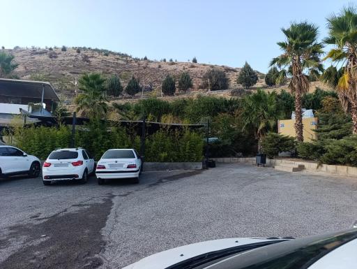 عکس پارکینگ عمومی باباکوهی
