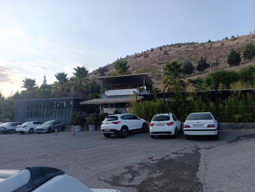 عکس پارکینگ عمومی باباکوهی