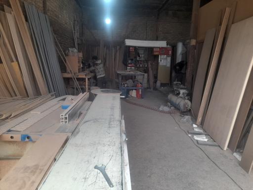 عکس نجاری و رنگ کاری امامی