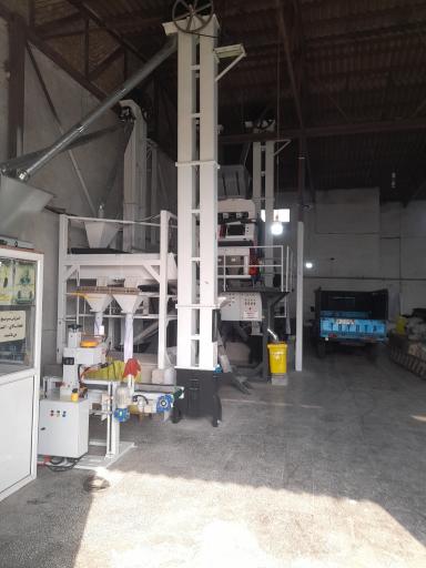 عکس برنجکوبی و بسته بندی و سورتینگ برنج ممتاز محمدی