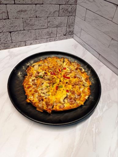 عکس پیتزا تخصصی چاشتا 