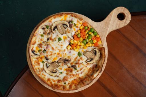 عکس پیتزا تخصصی چاشتا 