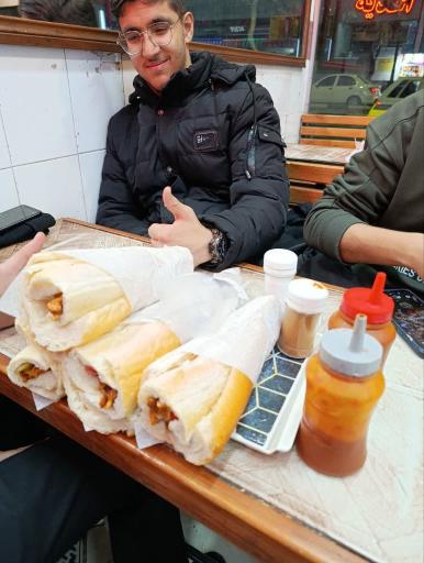 عکس یکتا ساندویچ