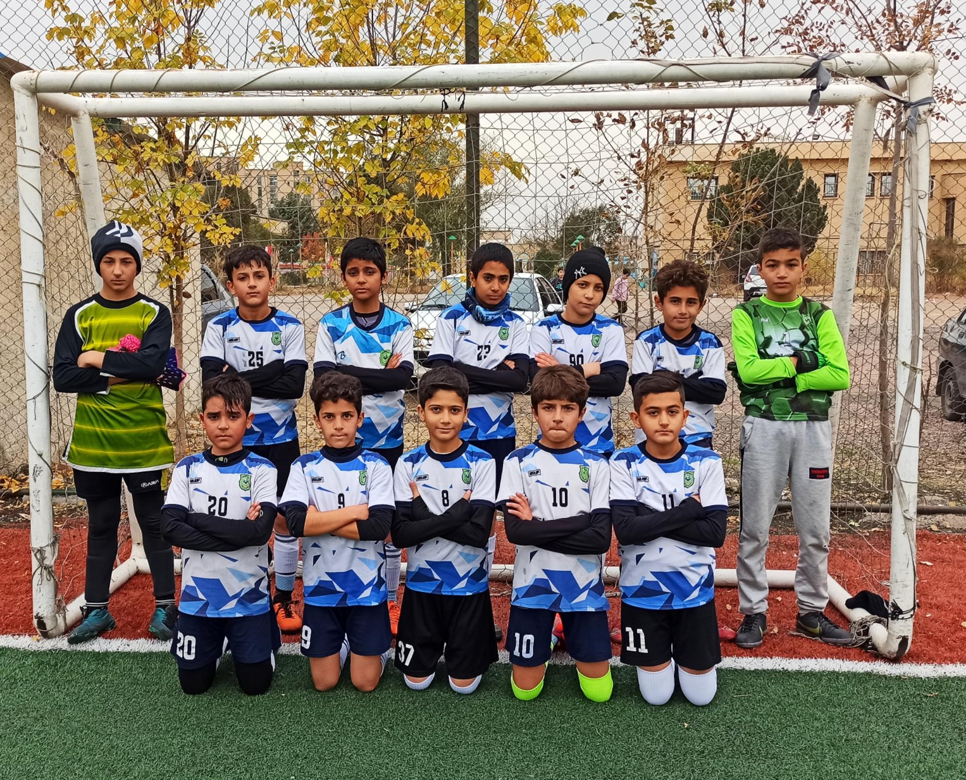 عکس دفتر مدرسه فوتبال اتحاد