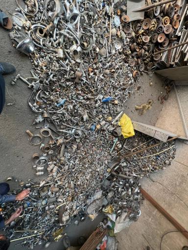 عکس فلزات رنگین نوین