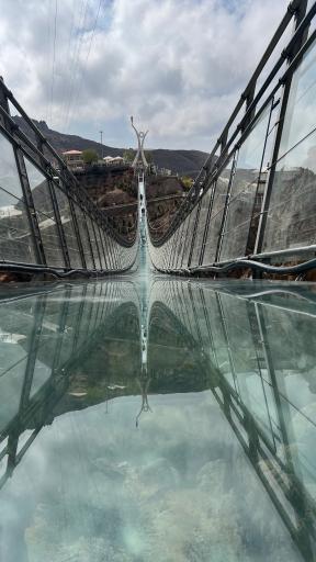 عکس پل معلق شیشه ای هیر