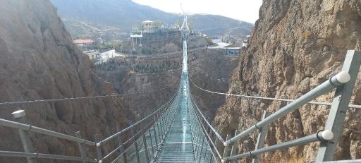 عکس پل معلق شیشه ای هیر