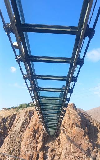 عکس پل معلق شیشه ای هیر