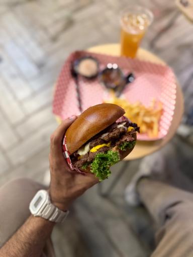 عکس رَد کافه بیکری