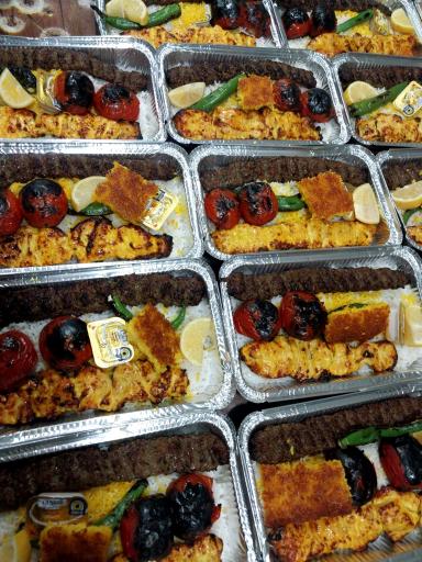 عکس تهیه غذای گلشن