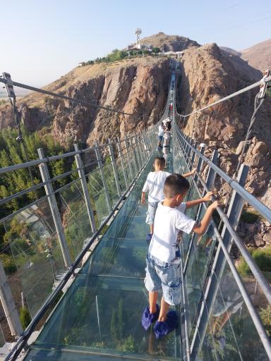 عکس پل معلق شیشه ای هیر