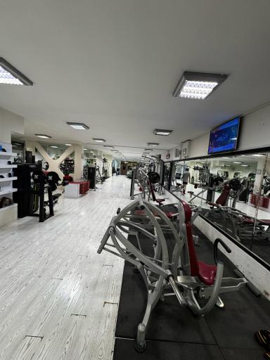 عکس مجموعه ورزشی اورانوس