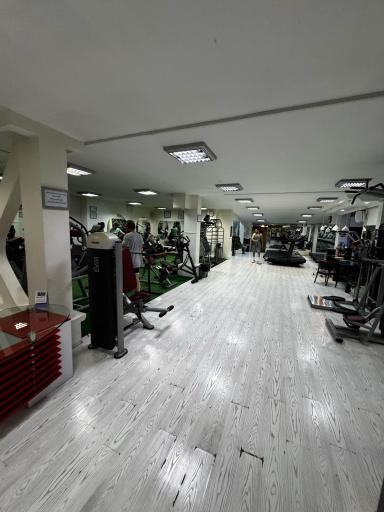 عکس مجموعه ورزشی اورانوس