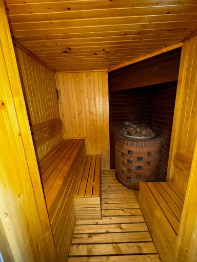 عکس مجموعه ورزشی اورانوس