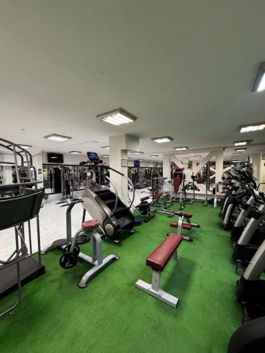 عکس مجموعه ورزشی اورانوس