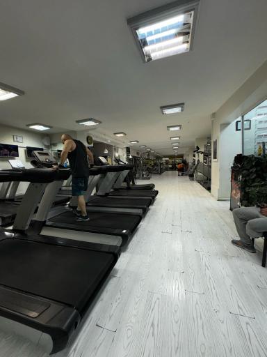 عکس مجموعه ورزشی اورانوس