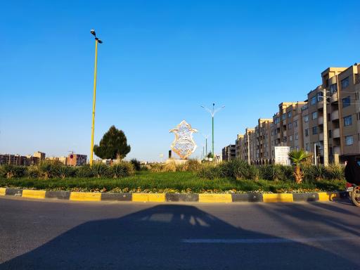 عکس میدان معلم