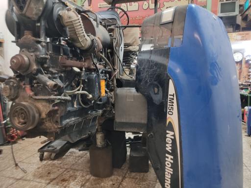 عکس تعمیرگاه طاهر