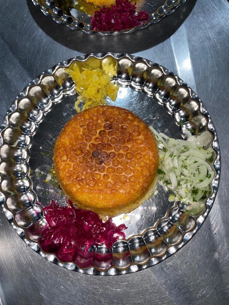 عکس تهیه غذای ناردونه