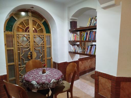 عکس کافه کتاب واژه