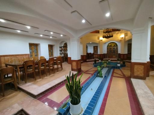 عکس کافه کتاب واژه