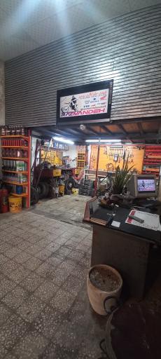 عکس تعمیرات موتورسیکلت رزمنده