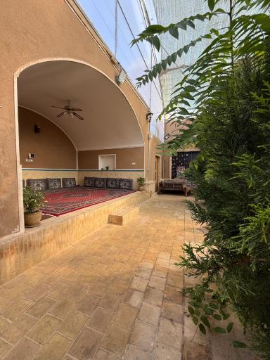 کافه باغ لیان