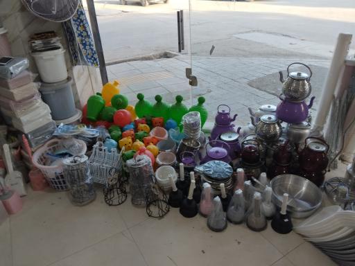 عکس پلاستیک فروشی پذیرا