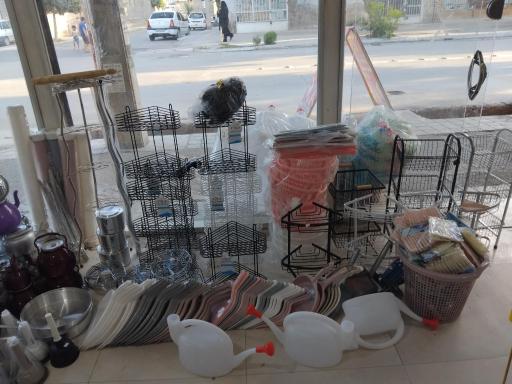 عکس پلاستیک فروشی پذیرا