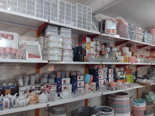 عکس پلاستیک فروشی پذیرا