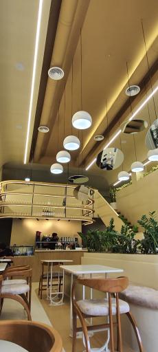 عکس کافه رستوران راویولی