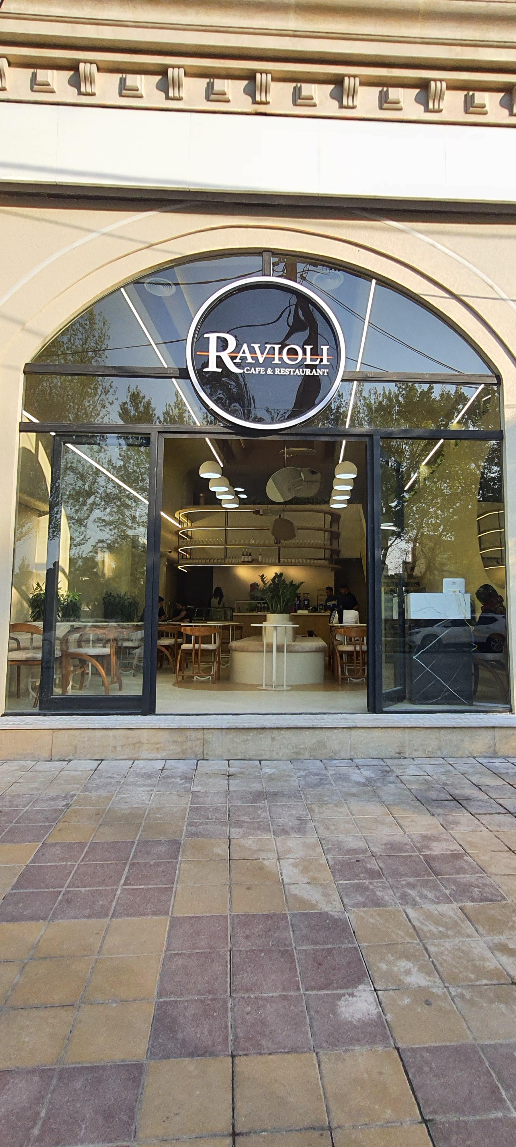 عکس کافه رستوران راویولی