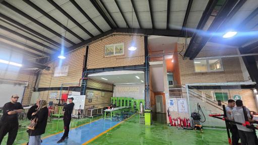 عکس مجتمع آموزشی و خودرویی بیابانی