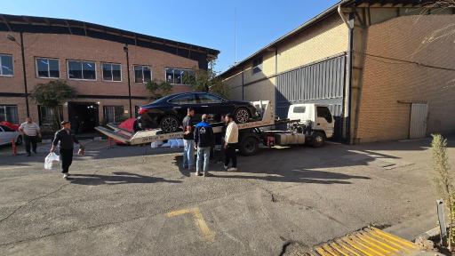 عکس مجتمع آموزشی و خودرویی بیابانی