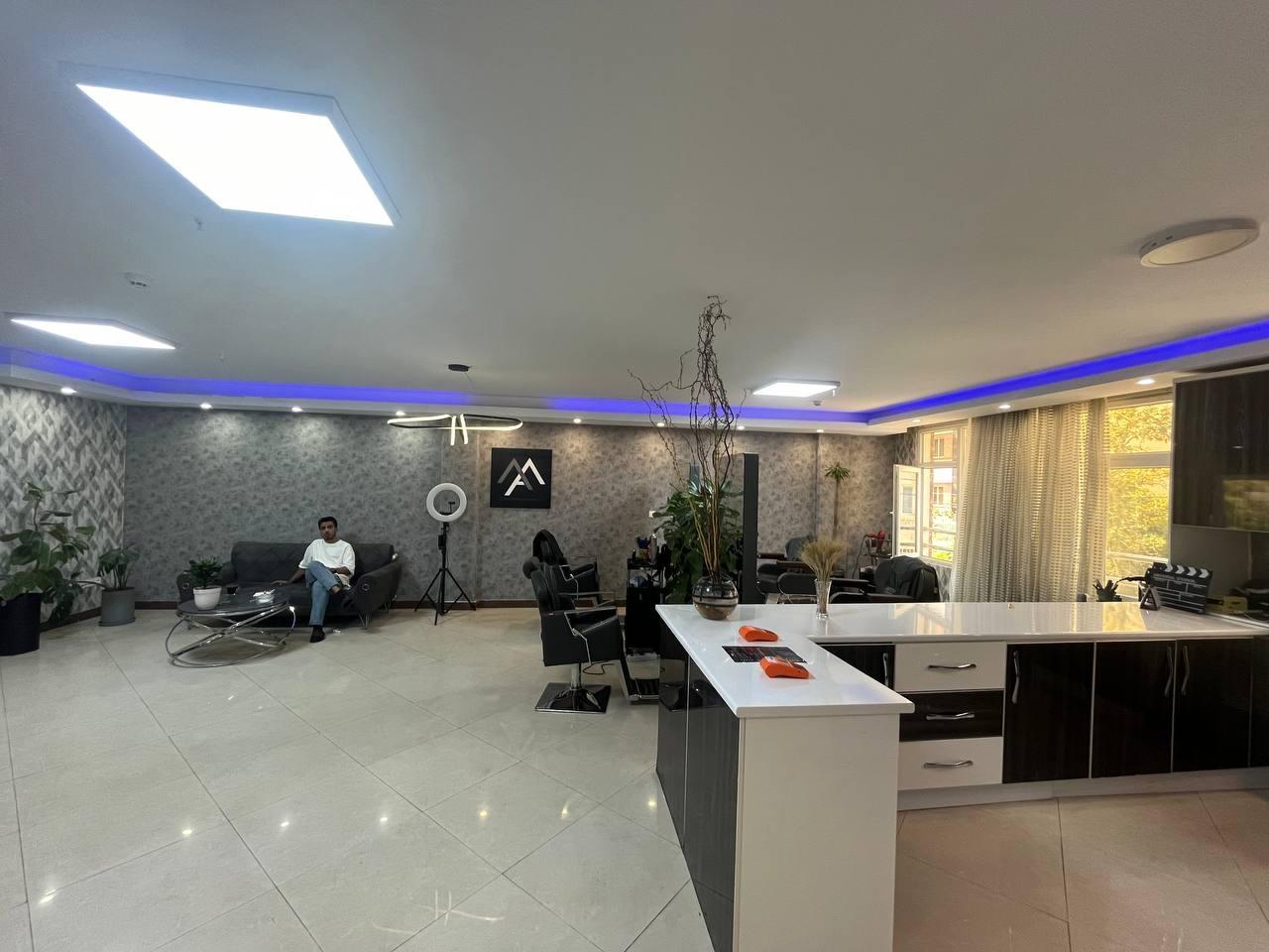 عکس سالن اصلاح مردانه F7