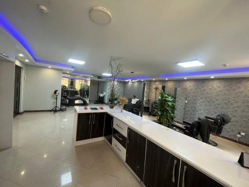 عکس سالن اصلاح مردانه F7