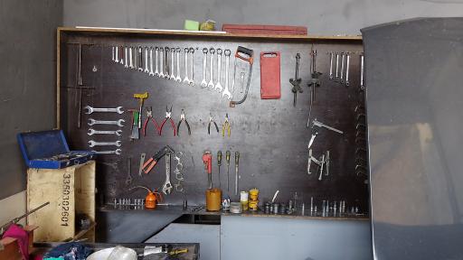 عکس تعمیرگاه اتومبیل فرنس معین حسن زاده 