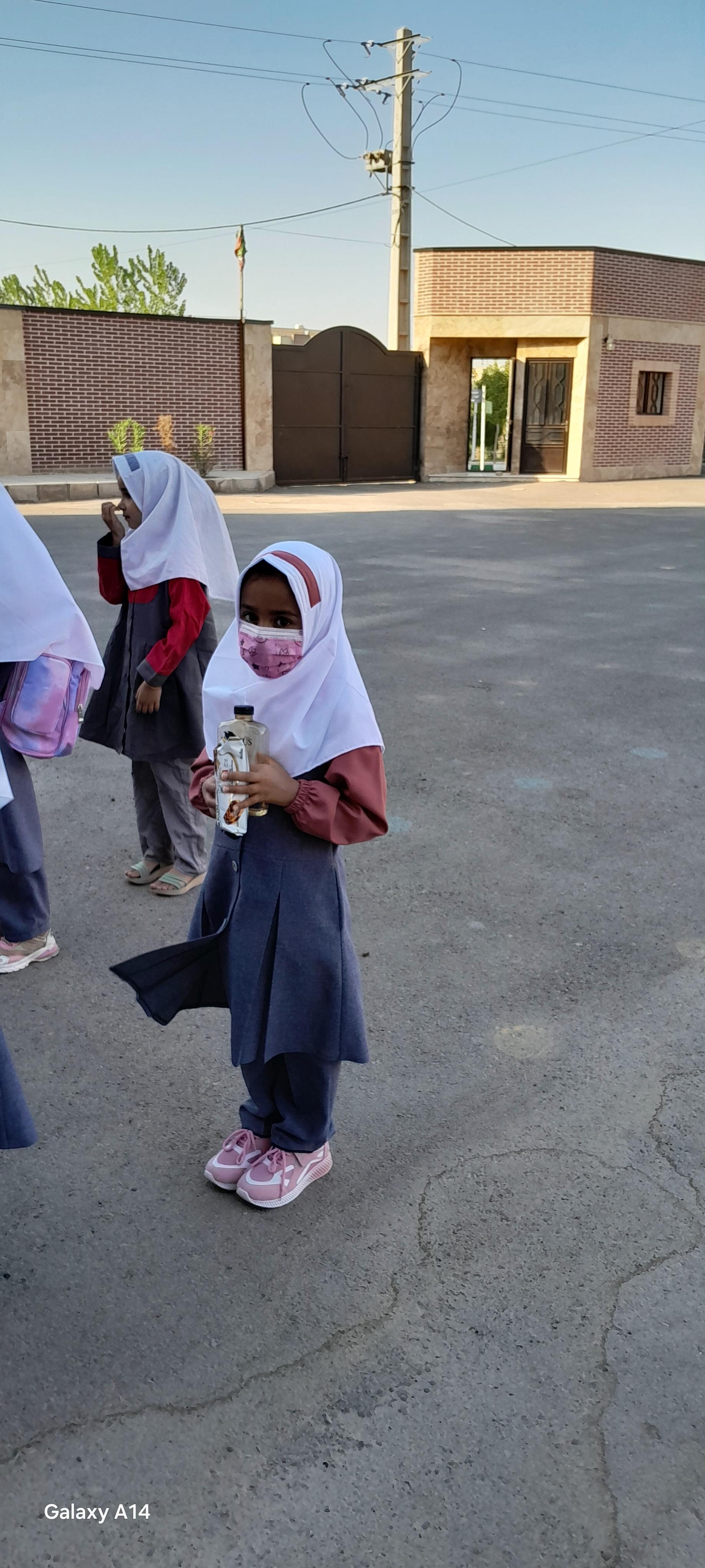 عکس دبستان حاج علی ایزدیان