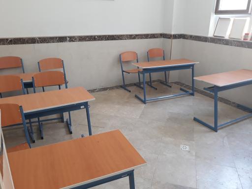 عکس دبیرستان استثنایی صفادلان