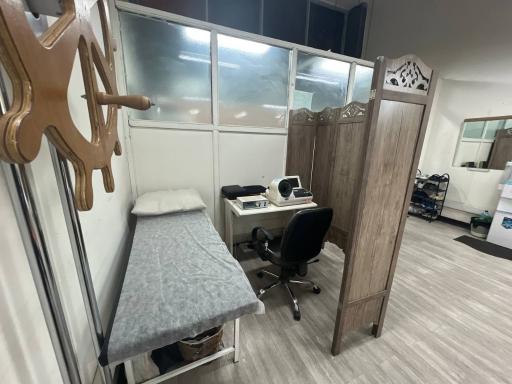 عکس کلینیک بیومکانیک و حرکات اصلاحی دکتر خوش باطن